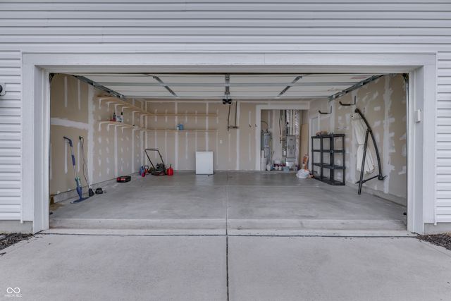 202 Longleaf Lane, Greenfield, IN 46140