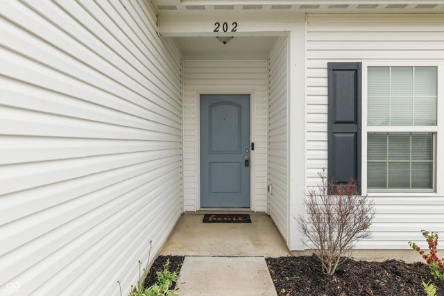 202 Longleaf Lane, Greenfield, IN 46140