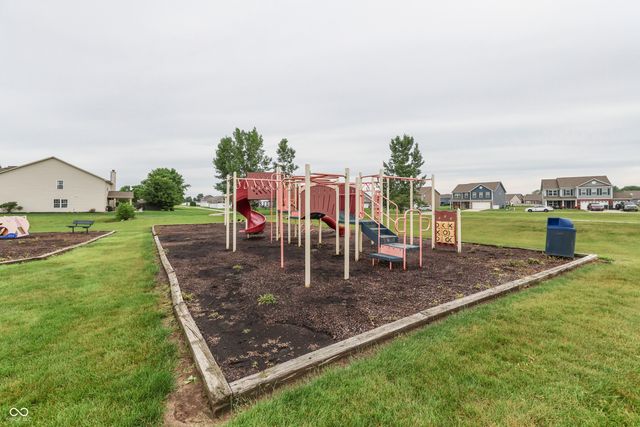 202 Longleaf Lane, Greenfield, IN 46140
