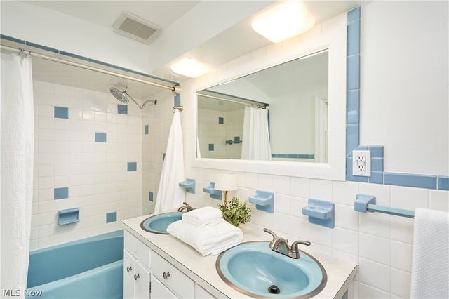 1414 Earhart Avenue, Copley, OH 44320