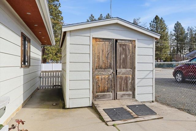 2912 S University Rd, Spokane, WA 99206