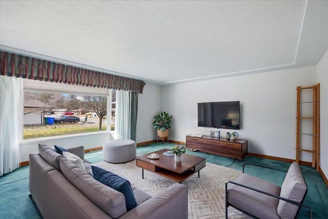 2912 S University Rd, Spokane, WA 99206