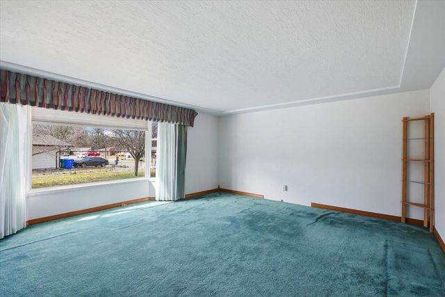 2912 S University Rd, Spokane, WA 99206