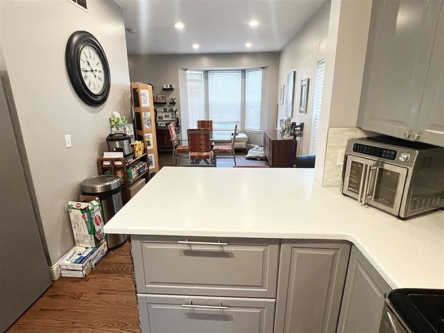 7410 Lochmoor Drive, Ypsilanti, MI 48197
