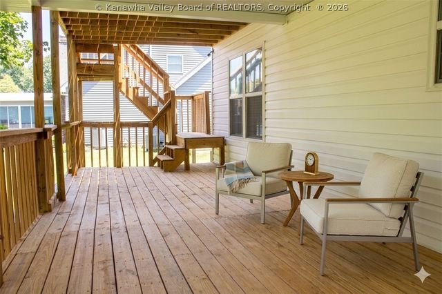1042 Marina Drive, Hurricane, WV 25526