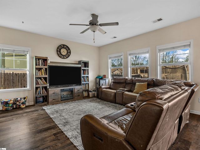 642 Grantleigh Drive, Duncan, SC 29334