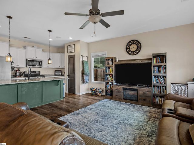 642 Grantleigh Drive, Duncan, SC 29334