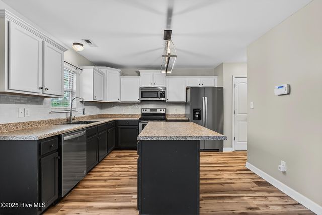 513 Maggies Court, Jacksonville, NC 28540