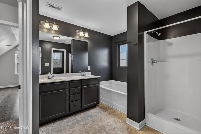 513 Maggies Court, Jacksonville, NC 28540