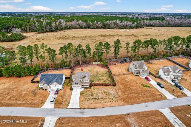 513 Maggies Court, Jacksonville, NC 28540