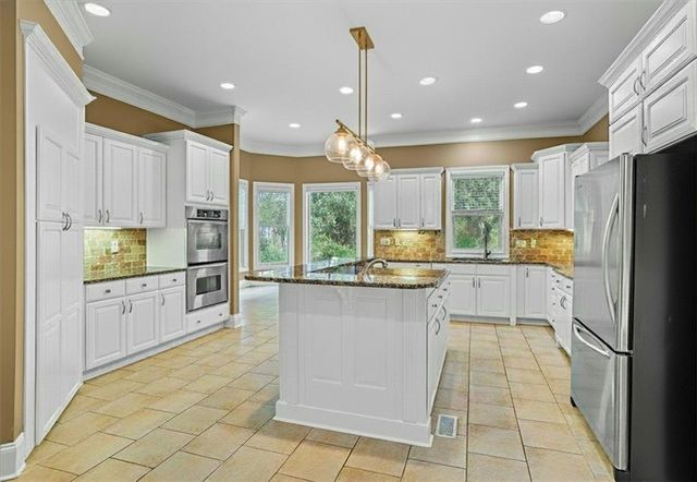 2068 Coolidge Way NW, Acworth, GA 30101