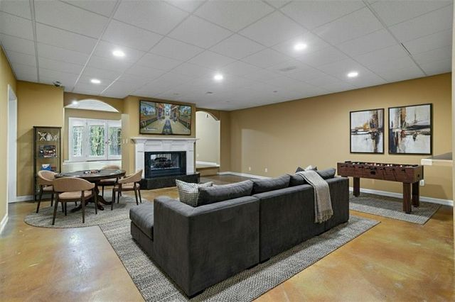 2068 Coolidge Way NW, Acworth, GA 30101