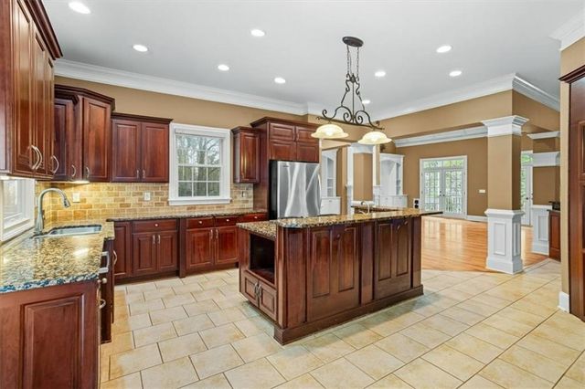2068 Coolidge Way NW, Acworth, GA 30101