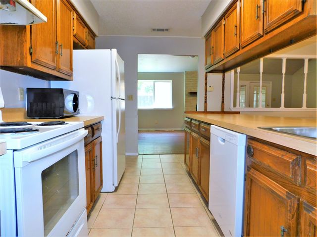 2716 Mill Pond Road, Denton, TX 76209