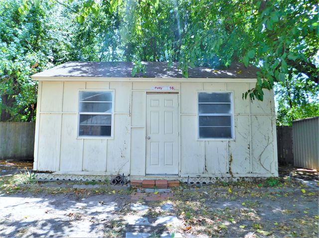 2716 Mill Pond Road, Denton, TX 76209