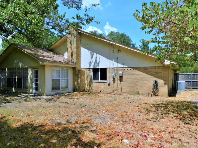 2716 Mill Pond Road, Denton, TX 76209