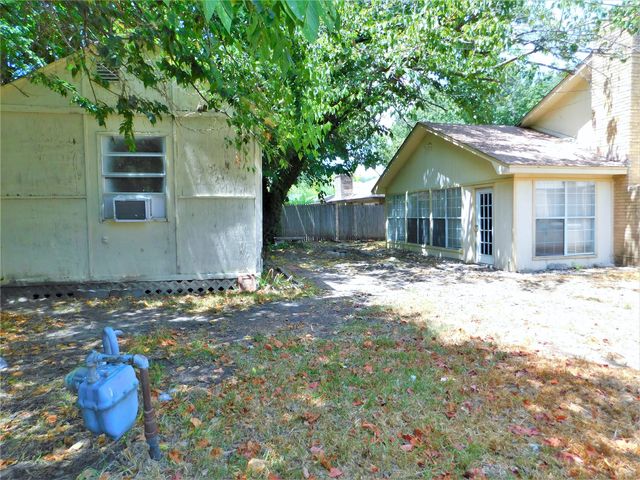 2716 Mill Pond Road, Denton, TX 76209