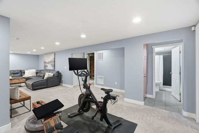 5723 S Ferrall St, Spokane, WA 99223