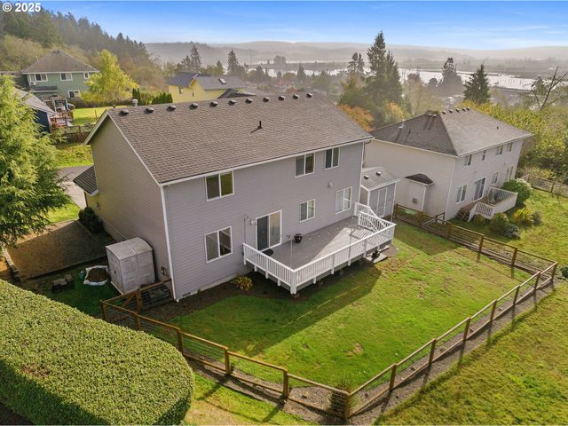 375 McClure Ave, Astoria, OR 97103