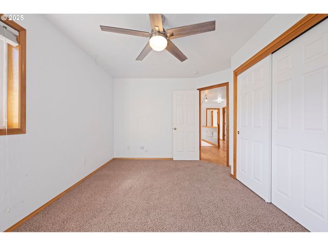 375 McClure Ave, Astoria, OR 97103