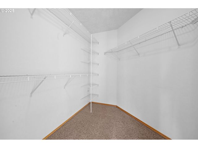 375 McClure Ave, Astoria, OR 97103