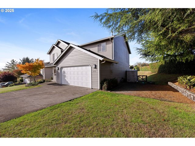 375 McClure Ave, Astoria, OR 97103