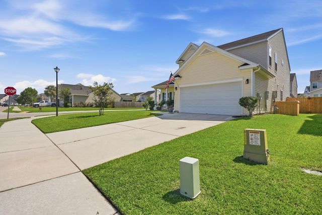 222 Weeping Cypress Drive, Moncks Corner, SC 29461