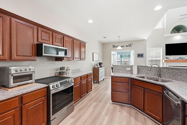 222 Weeping Cypress Drive, Moncks Corner, SC 29461