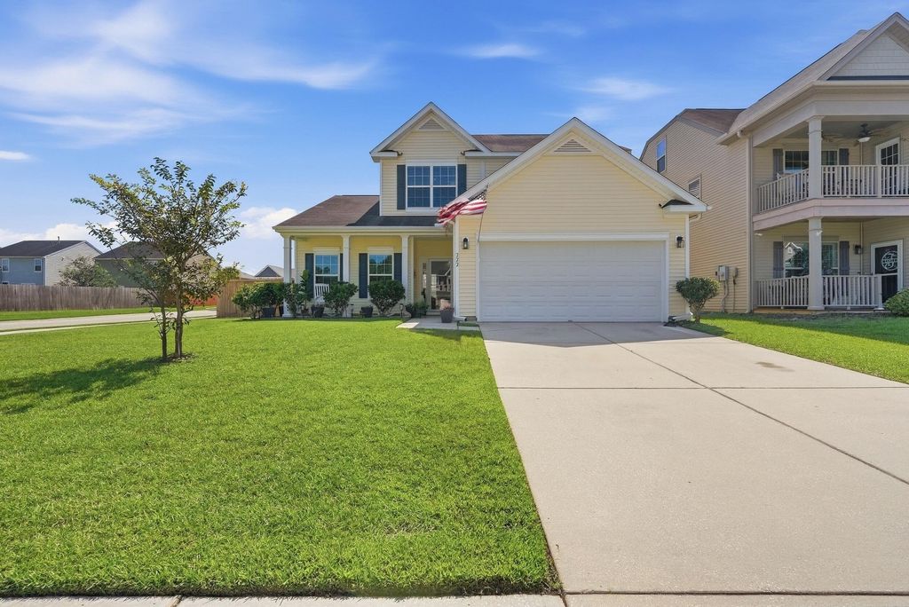 222 Weeping Cypress Drive, Moncks Corner, SC 29461