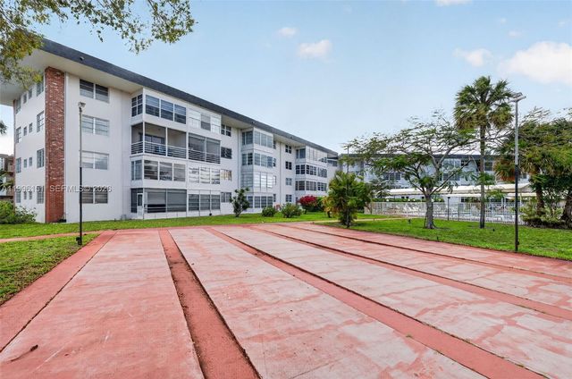 2991 NW 46th Avenue 210, Lauderdale Lakes, FL 33313