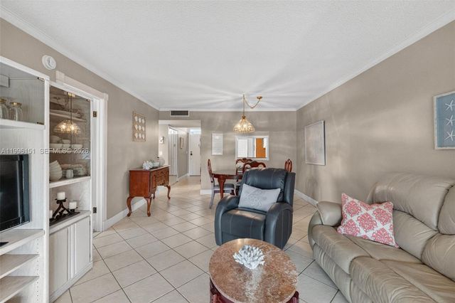 2991 NW 46th Avenue 210, Lauderdale Lakes, FL 33313
