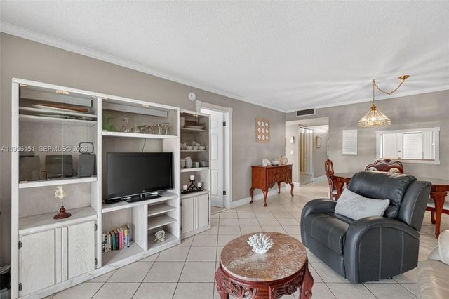 2991 NW 46th Avenue 210, Lauderdale Lakes, FL 33313