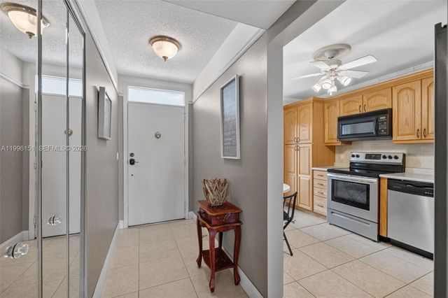 2991 NW 46th Avenue 210, Lauderdale Lakes, FL 33313