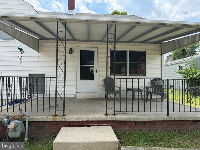 1344 FORREST ST, Marcus Hook, PA 19061
