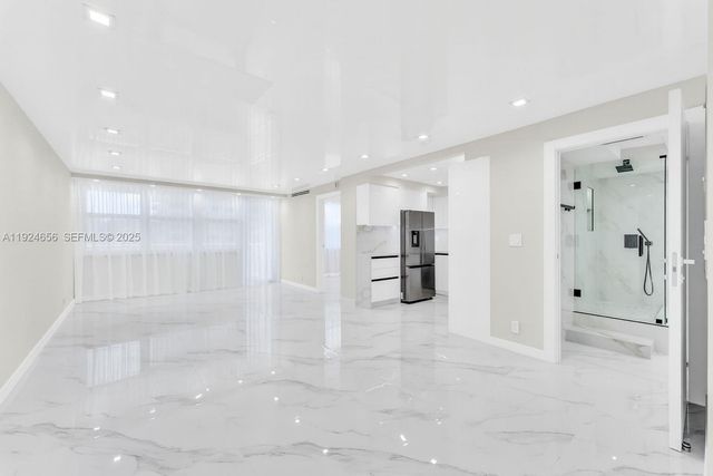 251 174th Street 1414, Sunny Isles Beach, FL 33160