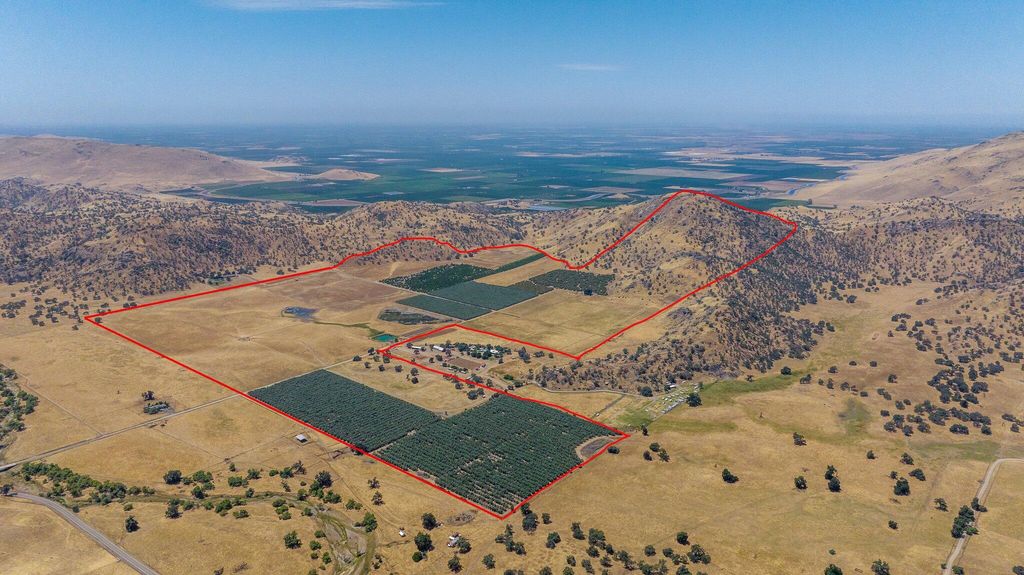 19400 398, Woodlake, CA 93286