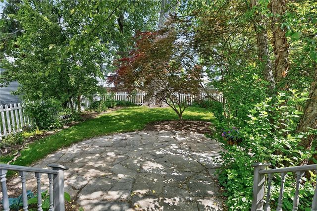 464 Harwick Road, Irondequoit, NY 14609