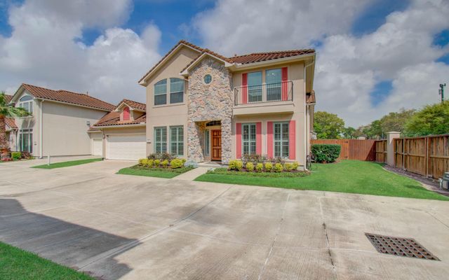 1463 Springrock Lane A, Houston, TX 77055