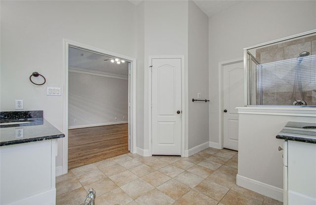 1463 Springrock Lane A, Houston, TX 77055