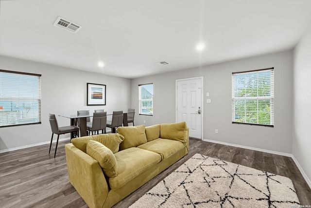 7807 NOPALITOS CV, San Antonio, TX 78239