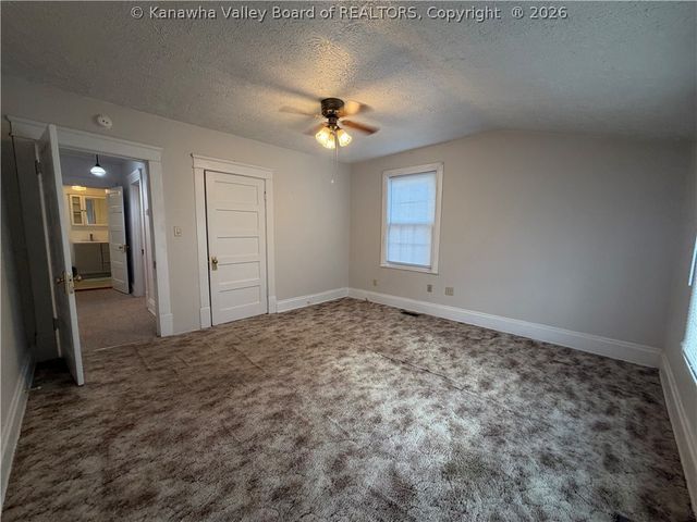 113 Oakwood Road, Charleston, WV 25314