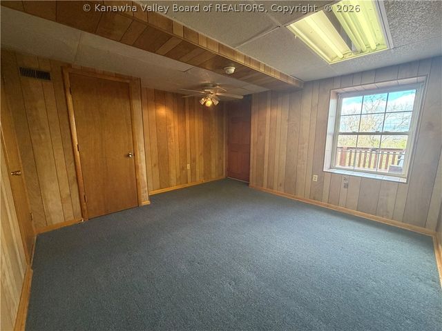 113 Oakwood Road, Charleston, WV 25314