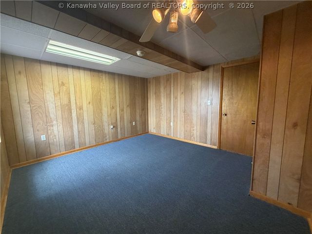 113 Oakwood Road, Charleston, WV 25314