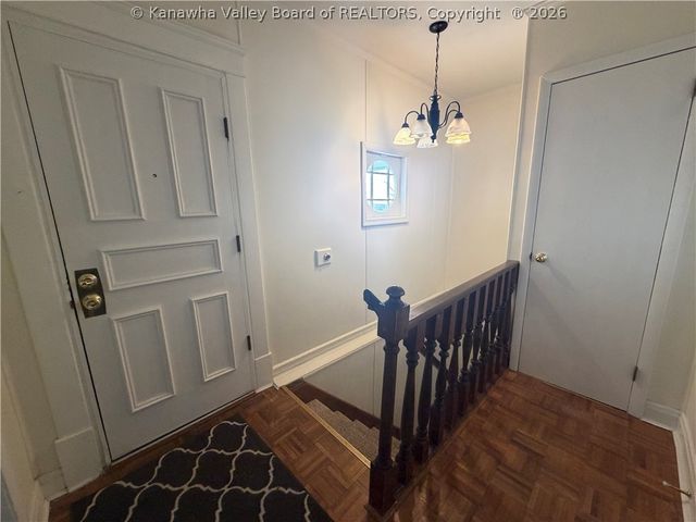 113 Oakwood Road, Charleston, WV 25314