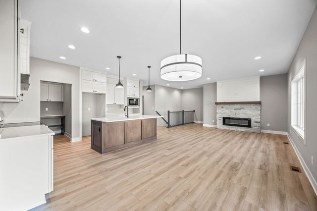 302 SW 16th Street, Ankeny, IA 50023