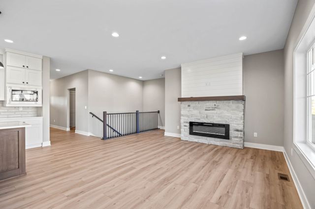 302 SW 16th Street, Ankeny, IA 50023