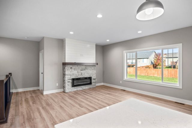 302 SW 16th Street, Ankeny, IA 50023