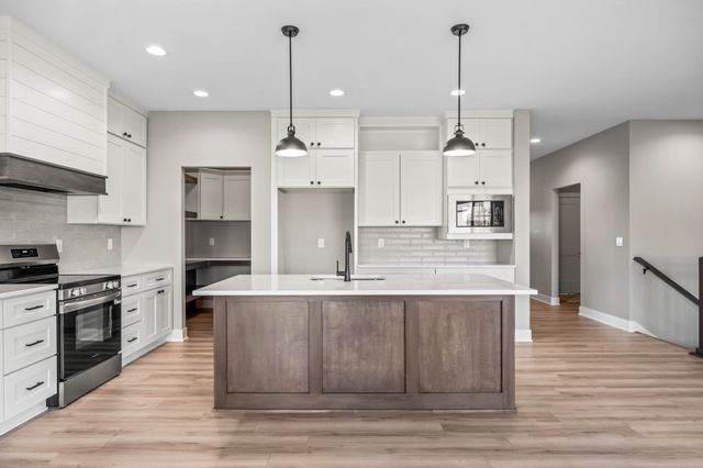 302 SW 16th Street, Ankeny, IA 50023