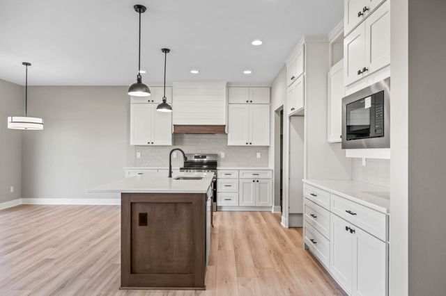 302 SW 16th Street, Ankeny, IA 50023