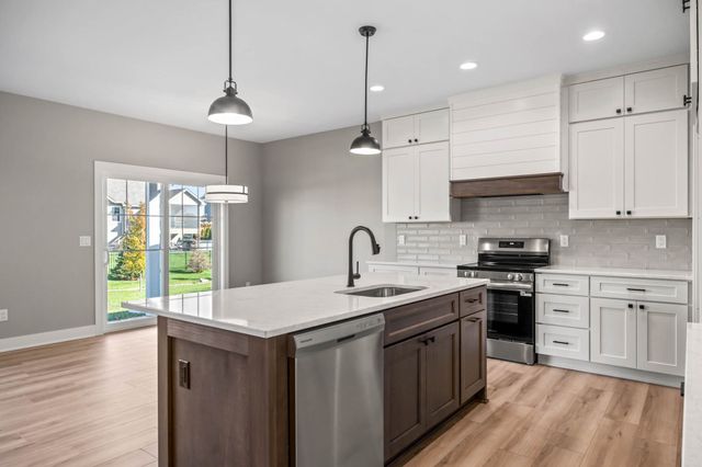 302 SW 16th Street, Ankeny, IA 50023